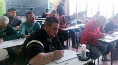 Comenzaron talleres de dibujo y pintura en la Unidad Penitenciaria 13