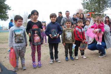 Se festejó el día del niño en Alberdi y Alem