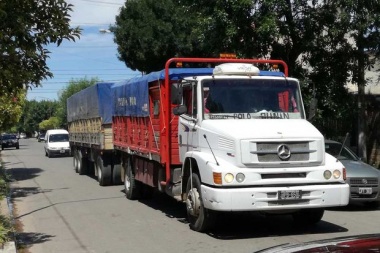 Los camiones se adueñaron de la ciudad: no hay control