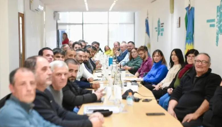 Docentes y estatales aceptaron la oferta de Provincia y tendrán un ...