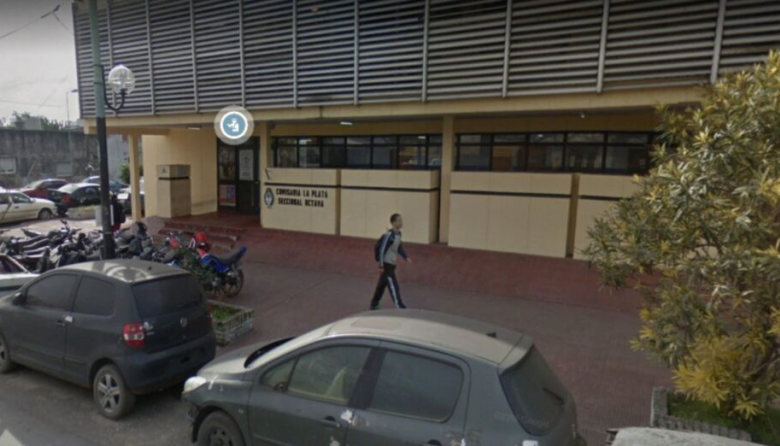 Clausuraron los calabozos de la comisaría Octava de La Plata y trasladaron 30 presos a cárceles