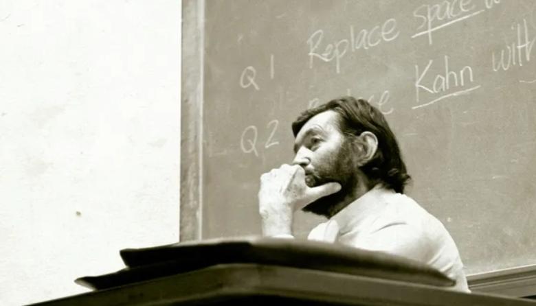 Julio Cortázar, el maestro del cuento que dio clases en Bolívar y Chivilcoy