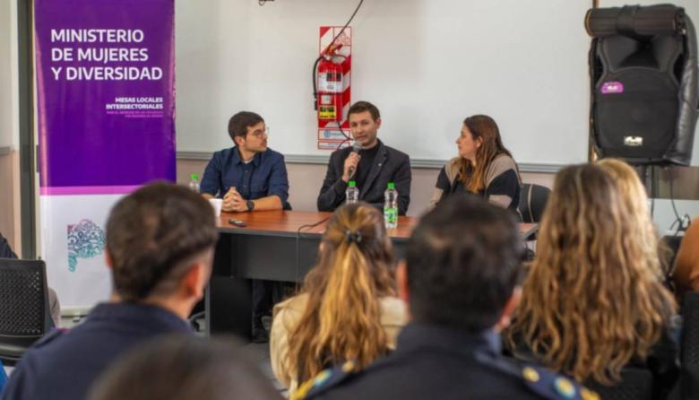 Ferraris destacó que el Estado debe estar presente también en temas como la violencia familiar