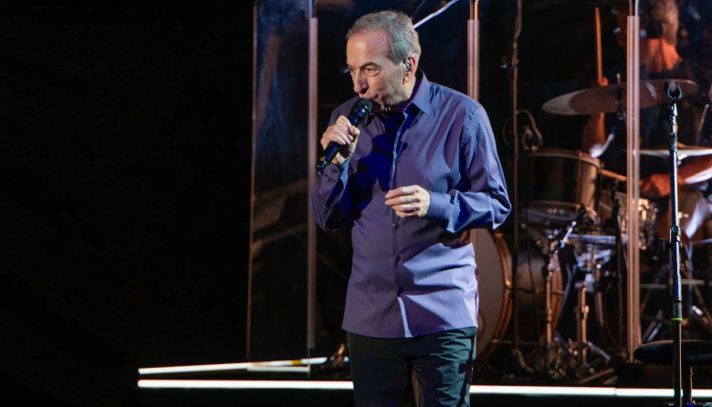 José Luis Perales siempre le cantó a los enamorados