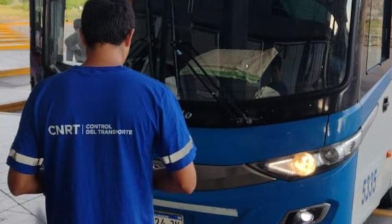 Detuvieron a un chofer que en pleno viaje de egresados dio positivo de ...