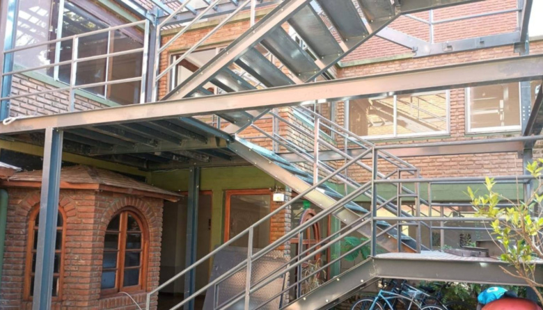 Se construye segundo piso en la Residencia Municipal de Alem en Junín y se agrega equipamiento