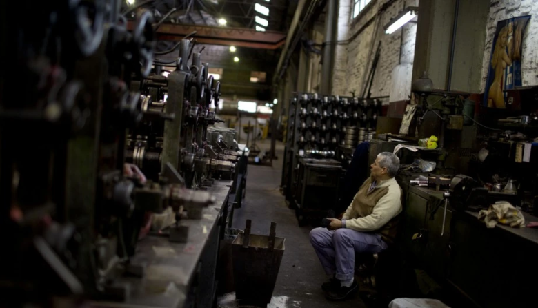 Cierra una empresa por hora y 400 personas pierden su trabajo por día