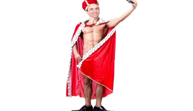 Alexia abandonó el trono irresponsablemente junto a su Dulcinea