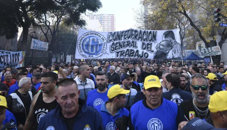Agrupaciones afirman que harán una movilización “multitudinaria” contra la reforma laboral