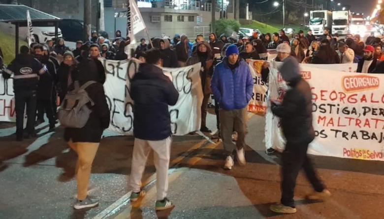 Cerraron ocho empresas por día en la provincia de Buenos Aires desde la llegada de Javier Milei