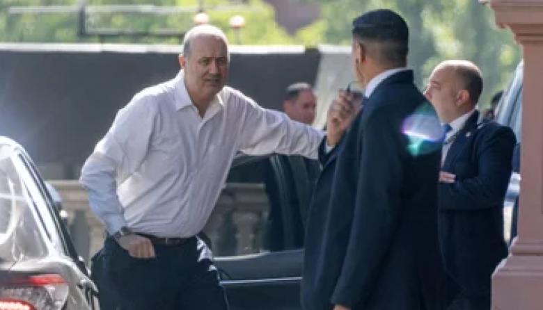 El Gobierno suspendió las contrataciones del sector público, pero habilitó excepciones