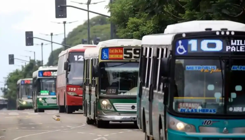 El Gobierno dictó la conciliación obligatoria y desactivó el paro de colectivos previsto para este miércoles