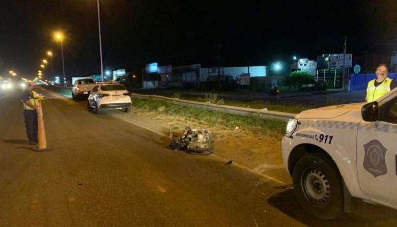 Un motociclista que cruzaba la ruta 7 fue embestido por una camioneta