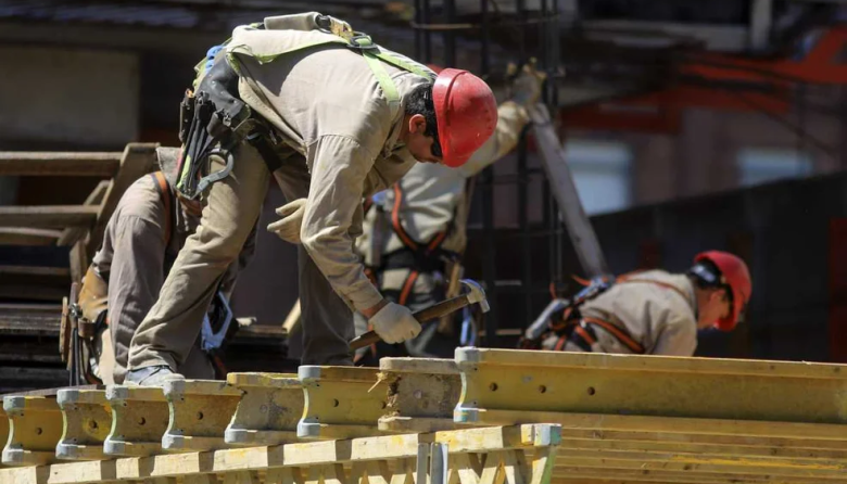 Se perdieron casi 100 mil empleos en la segunda mitad de 2025