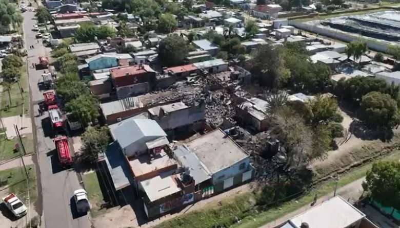 Explosión de un depósito clandestino de garrafas dejó varios heridos y vecinos sin casa