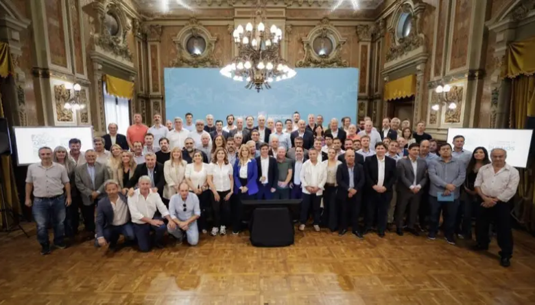 La foto que el intendente interino Fiorini esquivó ¡qué gran cuñado!