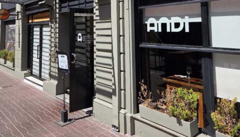 Un restaurante de Junín alertó por estafas en su nombre