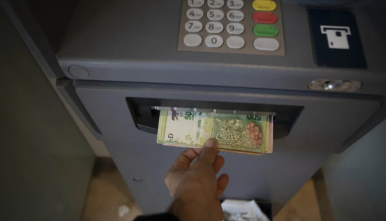 Oficializan la suba de 2,9% para las jubilaciones y AUH