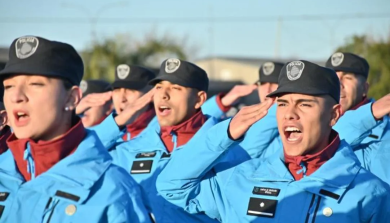 Presentan un proyecto en la Legislatura porteña para que los policías usen cámaras corporales en sus chalecos