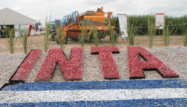 Intendentes presionan por el cierre de delegaciones del INTA en el interior