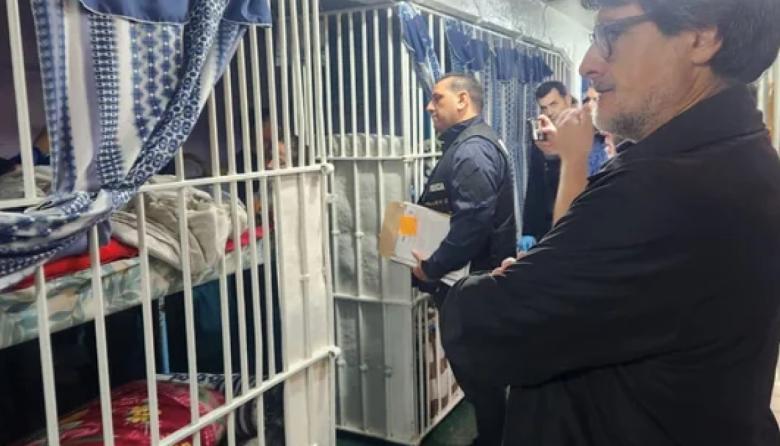 Allanamientos en cárceles bonaerenses: investigan a líder de una red de grooming