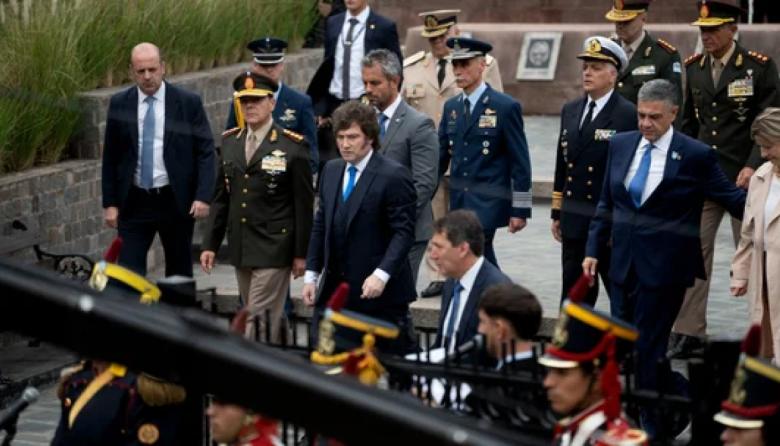 Milei anunció que dará una distinción a los veteranos de Malvinas y anticipó mejoras para las Fuerzas Armadas