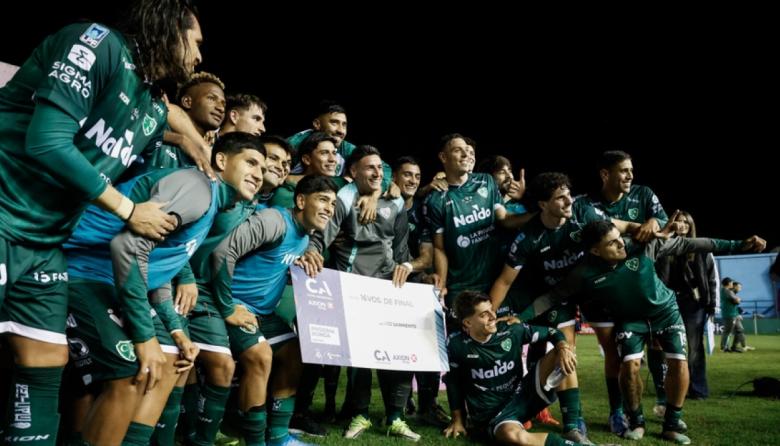 Sarmiento sufrió, pero un gol de Magnín en el final le dio la victoria y el pase a 16avos de final