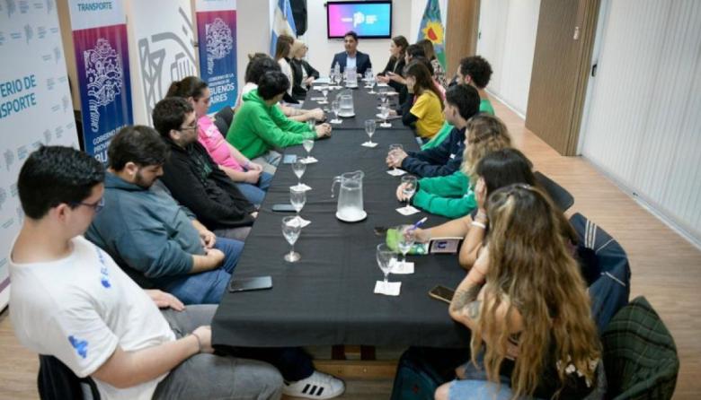 Marinucci confirmó que la provincia sostendrá los 45 viajes del boleto estudiantil