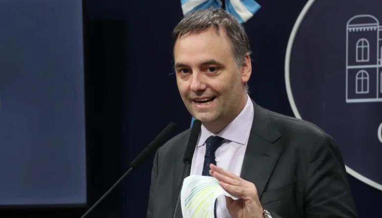 Manuel Adorni profundiza su imagen negativa