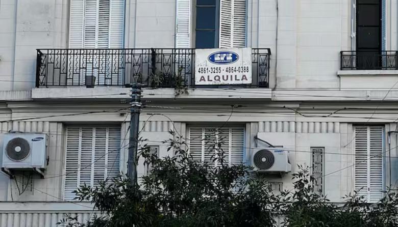 Sturzenegger: “Los colegios inmobiliarios son un problema”