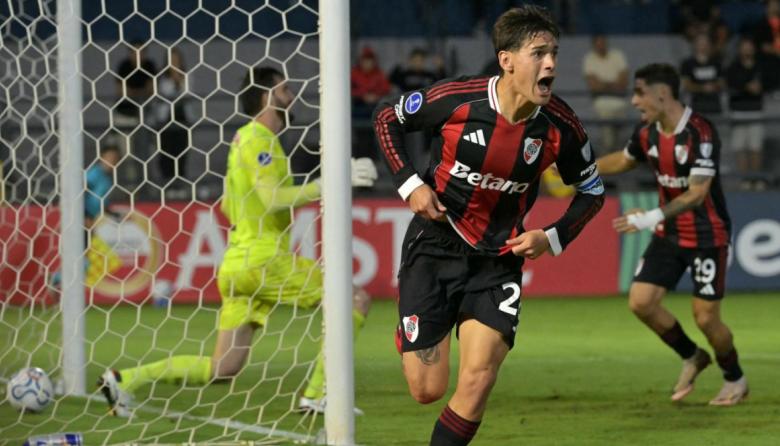 River Plate le ganó  sobre la hora a RB Bragantino en Brasil y lidera su grupo