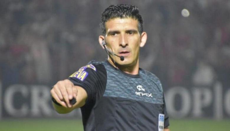 Merlos en cancha y Penel en el VAR, arbitrarán Rosario Central-Sarmiento en el Gigante