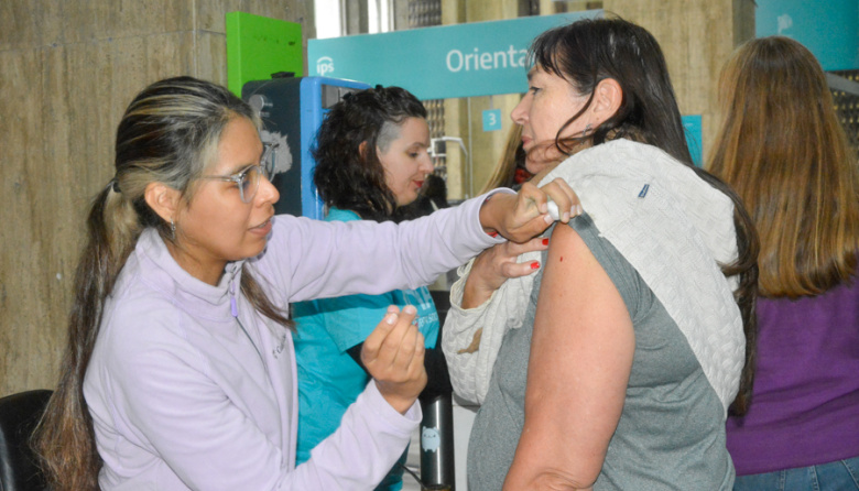 Campaña de vacunación gratuita para beneficiarios del IPS en Junín