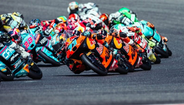 En Mugello, un roce relegó en el final a Morelli y Valentín Perrone terminó 18°