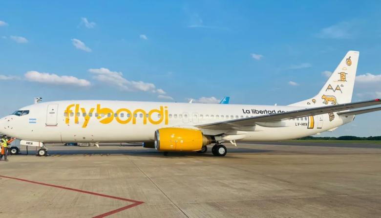 Flybondi donó los pasajes para los alumnos perjudicados por la preceptora