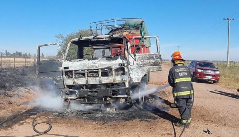 Se incendió un camión en ruta 7