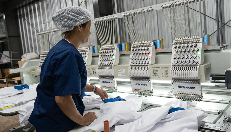 La producción textil volvió a caer: Está más del 30% por debajo que en 2023