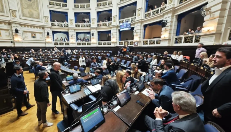 Fuertes críticas de la oposición a Kicillof  tras el fracaso de la sesión especial por el IOMA