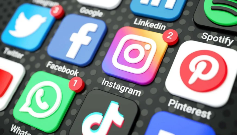 El Gobierno británico impulsa la prohibición de redes sociales para menores de 16 años