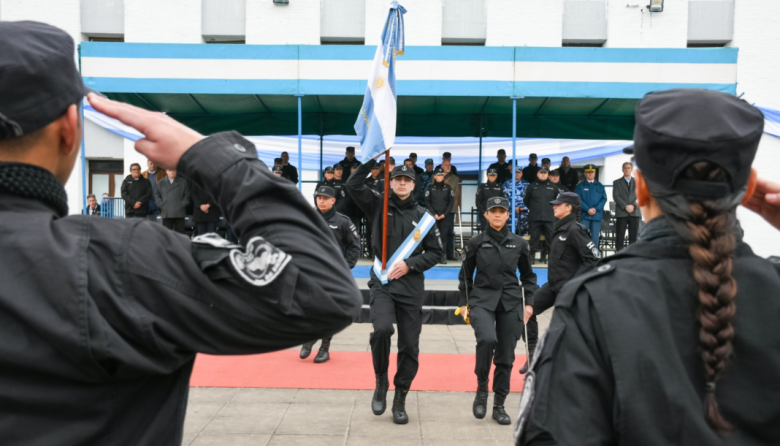 Más de 400 cadetes penitenciarios bonaerenses juraron lealtad a la Bandera Nacional