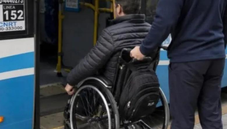Los discapacitados podrán viajar en colectivos y trenes sin presentar el CUD