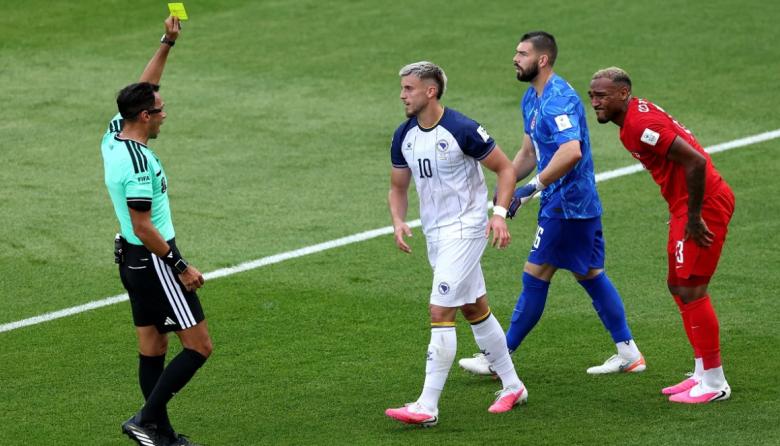Con un buen arbitraje de Facundo Tello, Canadá y Bosnia-Herzegovina empataron en su debut