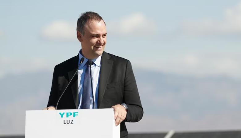 Manuel Adorni renunciará también como director de YPF por el Estado y se aleja de todos los cargos