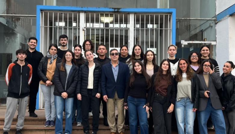Estudiantes de la UNNOBA visitaron la Unidad 13
