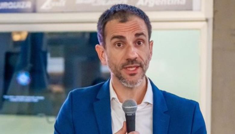 Petrecca se pintó de violeta: Pidió que Provincia adhiera a los cambios impulsados por Nación