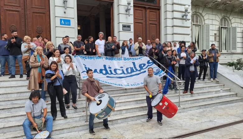 Pese al rechazo de la Departamental Junín, los judiciales acordaron y recibirán un aumento del 7% en dos tramos