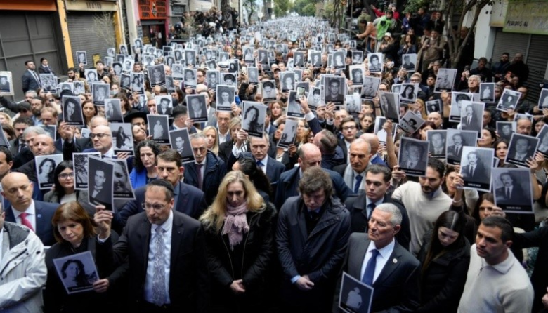 A 32 años del atentado a la Amia, denunciaron que la causa está "detenida, adormecida o cajoneada"