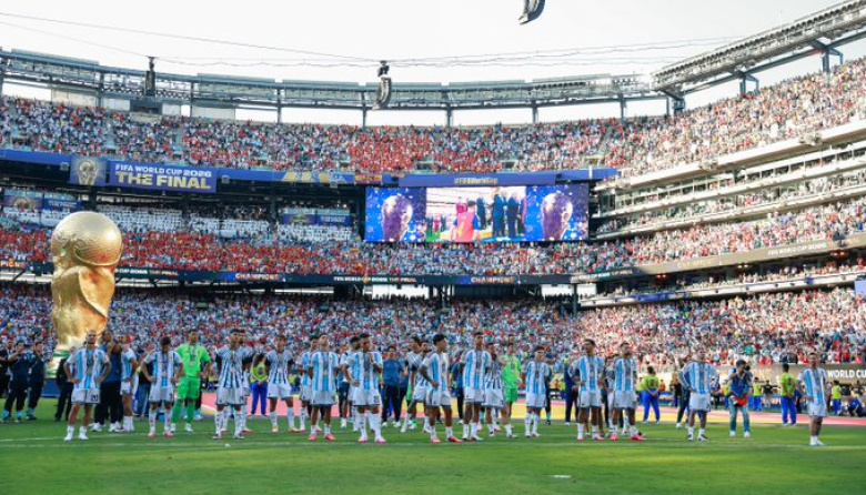 Tras la final ante España, algunos jugadores y el cuerpo técnico vuelan hacia Argentina