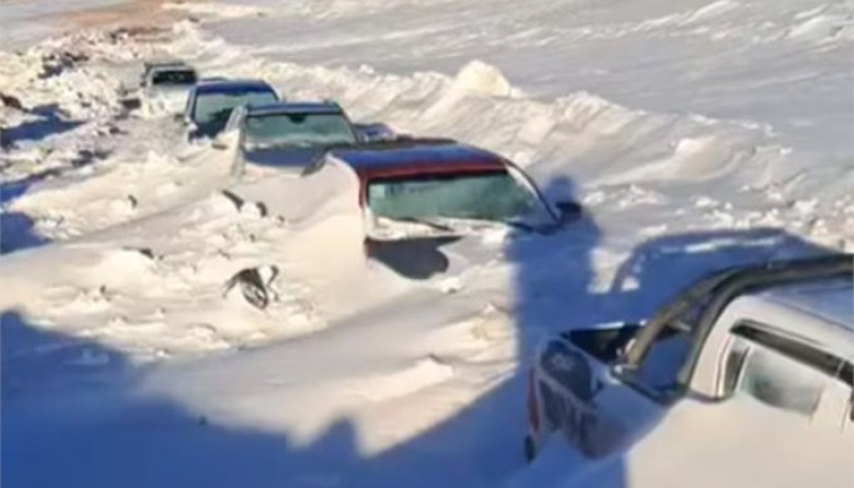 Un turista pasó 24 horas atrapado en una camioneta bajo la nieve en Catamarca