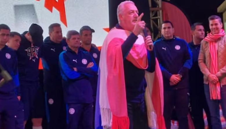 Multitudinario recibimiento al seleccionado de Paraguay tras su histórico Mundial